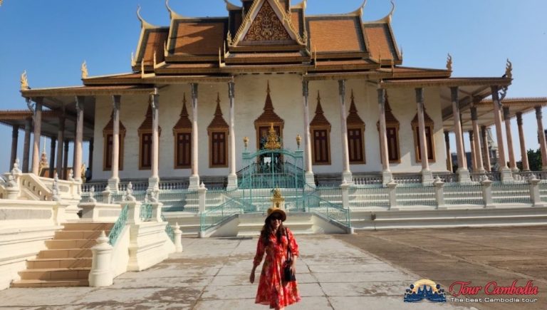 Phnom Penh – NagaWorld 5-Star Tour 3 Days 2 Nights